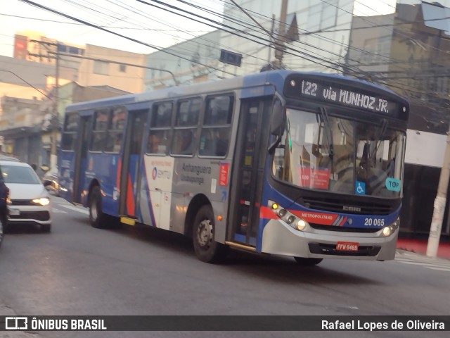 Auto Viação Urubupungá 20.065 na cidade de Osasco, São Paulo, Brasil, por Rafael Lopes de Oliveira. Número da foto: #12296427.