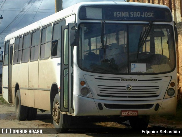 Ônibus Particulares 02 na cidade de Araçoiaba, Pernambuco, Brasil, por Edjunior Sebastião. Número da foto: #12298183.