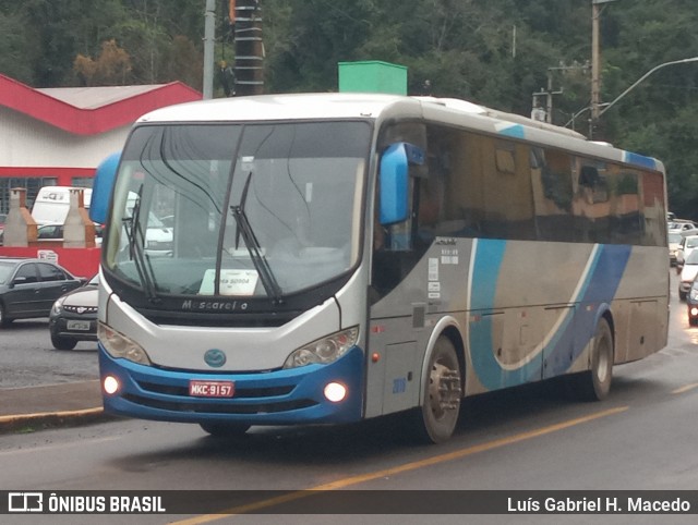 Vitória Fretamento e Turismo 2010 na cidade de Seara, Santa Catarina, Brasil, por Luís Gabriel H. Macedo. Número da foto: #12296237.