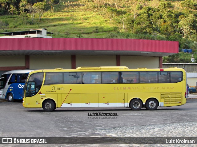 Viação Itapemirim 8869 na cidade de Juiz de Fora, Minas Gerais, Brasil, por Luiz Krolman. Número da foto: #12342218.
