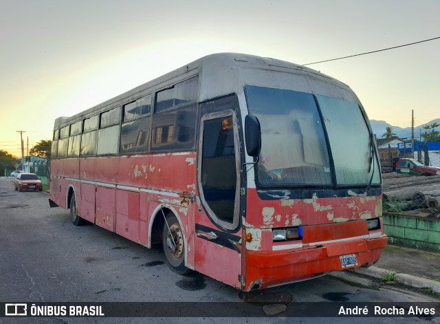 Ônibus Particulares 805 na cidade de São Sebastião, São Paulo, Brasil, por André  Rocha Alves. Número da foto: #12345367.