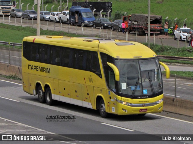 Viação Itapemirim 60087 na cidade de Aparecida, São Paulo, Brasil, por Luiz Krolman. Número da foto: #12345825.