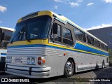 Ônibus Particulares  na cidade de Embu das Artes, São Paulo, Brasil, por Josivaldo Oliveira. Número da foto: #12346605.