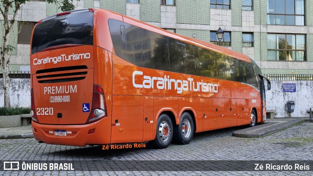 Caratinga Turismo 2320 na cidade de Petrópolis, Rio de Janeiro, Brasil, por Zé Ricardo Reis. Número da foto: #12348623.