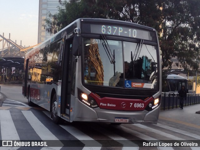 Viação Gatusa Transportes Urbanos 7 6963 na cidade de São Paulo, São Paulo, Brasil, por Rafael Lopes de Oliveira. Número da foto: #12350535.