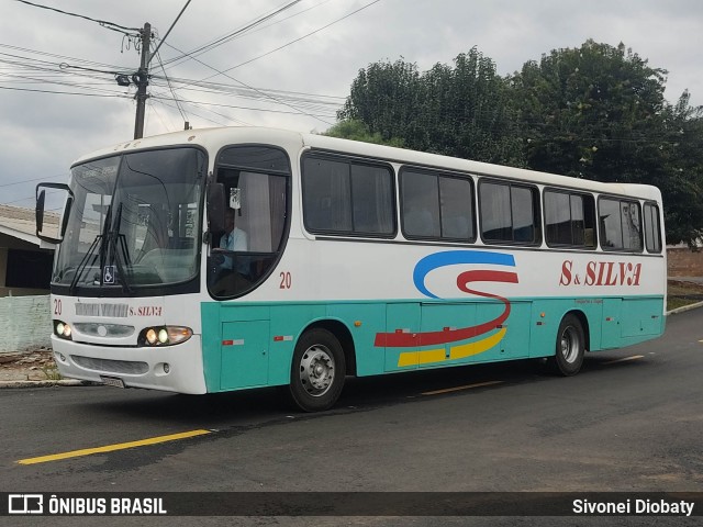 S & Silva 20 na cidade de Guarapuava, Paraná, Brasil, por Sivonei Diobaty. Número da foto: #12352248.