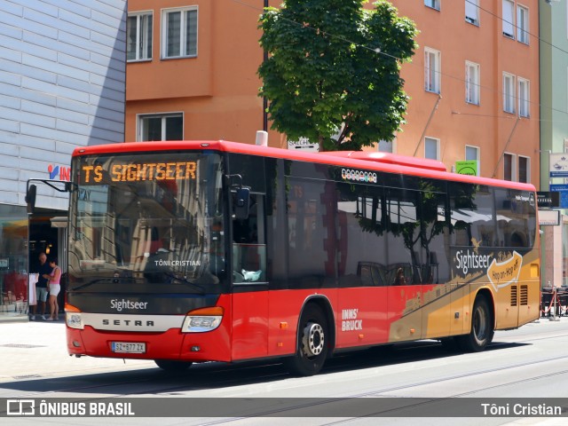 Innsbrucker Verkehrsbetriebe und Stubaitalbahn GmbH - IVB 677 na cidade de Innsbruck, Innsbruck, Tyrol, Áustria, por Tôni Cristian. Número da foto: #12353754.