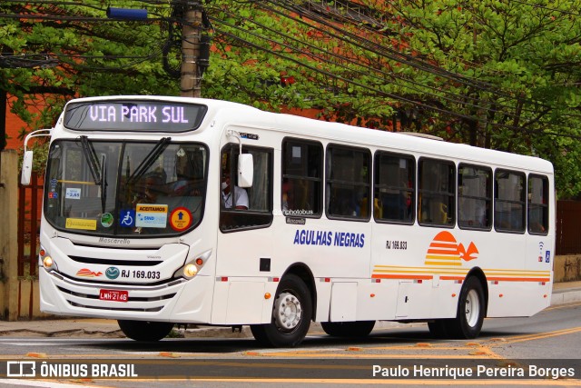 Viação Agulhas Negras RJ 169.033 na cidade de Volta Redonda, Rio de Janeiro, Brasil, por Paulo Henrique Pereira Borges. Número da foto: #12356529.