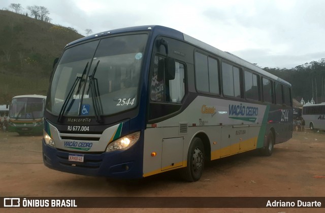 Viação Cedro 2544 na cidade de Paraíba do Sul, Rio de Janeiro, Brasil, por Adriano Duarte. Número da foto: #12358608.