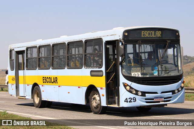 Ônibus Particulares 429 na cidade de Porto Real, Rio de Janeiro, Brasil, por Paulo Henrique Pereira Borges. Número da foto: #12360927.