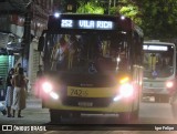 Empresa Metropolitana 742 na cidade de Jaboatão dos Guararapes, Pernambuco, Brasil, por Igor Felipe. Número da foto: #:id.