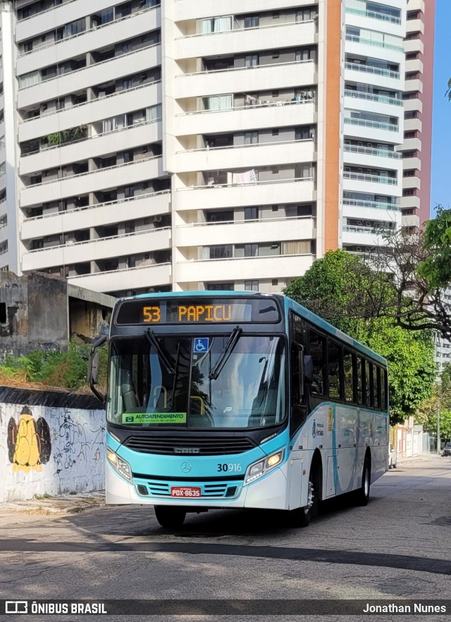Via Urbana 30916 na cidade de Fortaleza, Ceará, Brasil, por Jonathan Nunes. Número da foto: #12364506.