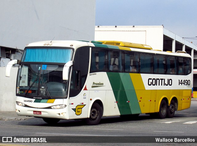 Empresa Gontijo de Transportes 14490 na cidade de Rio de Janeiro, Rio de Janeiro, Brasil, por Wallace Barcellos. Número da foto: #12364795.