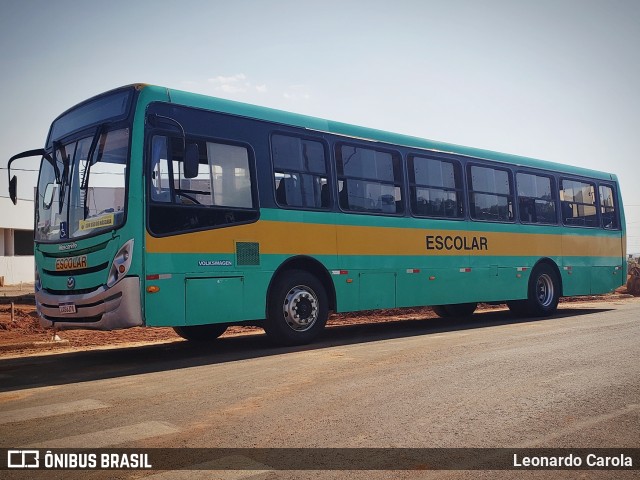 Escolares 6J78 na cidade de Guaxupé, Minas Gerais, Brasil, por Leonardo Carola. Número da foto: #12366544.