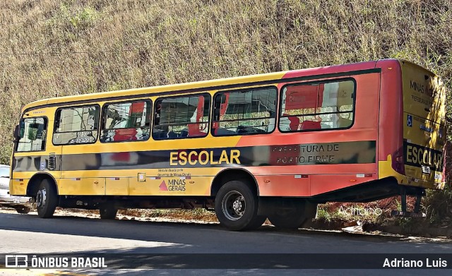 Prefeitura Municipal de Porto Firme ESCOLAR na cidade de Viçosa, Minas Gerais, Brasil, por Adriano Luis. Número da foto: #12367620.