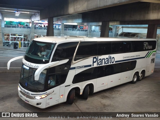 Planalto Transportes 2561 na cidade de Curitiba, Paraná, Brasil, por Andrey  Soares Vassão. Número da foto: #12365776.