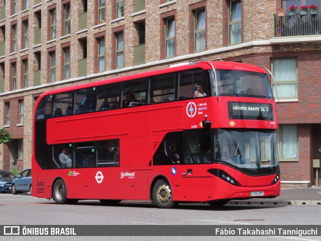 Blue Triangle Buses Limited EE268 na cidade de London, Greater London, Inglaterra, por Fábio Takahashi Tanniguchi. Número da foto: #12301098.