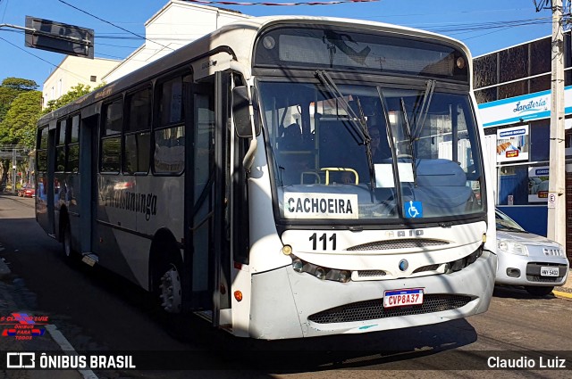Viação Pirassununga 111 na cidade de Pirassununga, São Paulo, Brasil, por Claudio Luiz. Número da foto: #12369336.