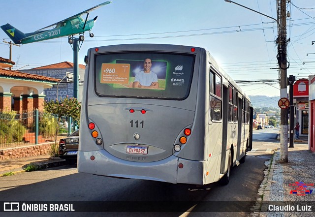 Viação Pirassununga 111 na cidade de Pirassununga, São Paulo, Brasil, por Claudio Luiz. Número da foto: #12369358.