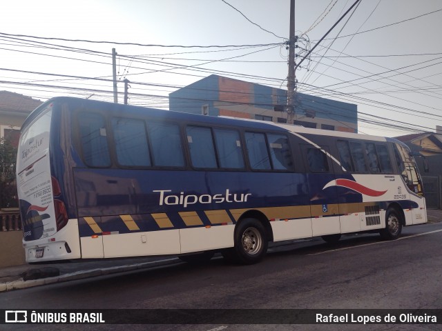 Taipastur Transportes Turísticos 23435 na cidade de São Paulo, São Paulo, Brasil, por Rafael Lopes de Oliveira. Número da foto: #12370976.