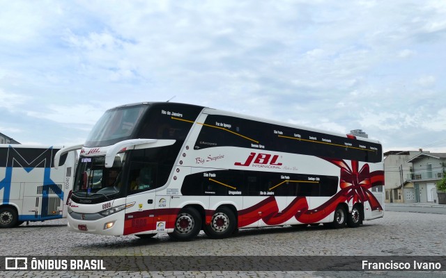 JBL Turismo 6900 na cidade de Balneário Camboriú, Santa Catarina, Brasil, por Francisco Ivano. Número da foto: #12372342.