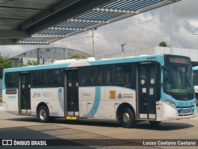 Auto Viação Dragão do Mar 42811 na cidade de Fortaleza, Ceará, Brasil, por Lucas Caetano. Número da foto: #12369845.