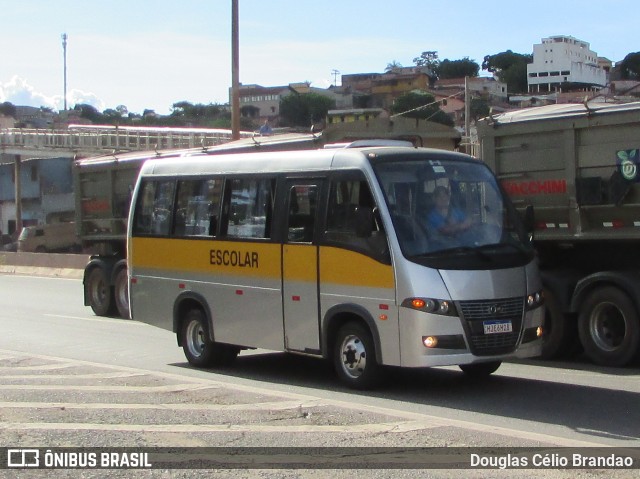 Escolares 6H28 na cidade de Belo Horizonte, Minas Gerais, Brasil, por Douglas Célio Brandao. Número da foto: #12371161.