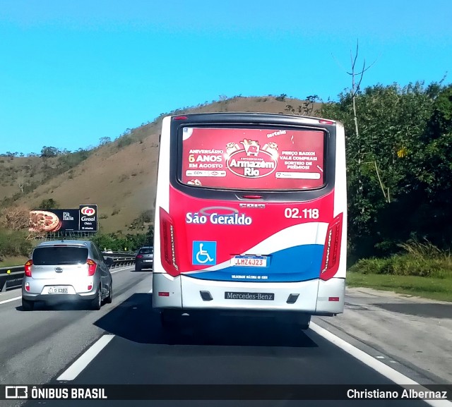 Coletivos São Geraldo 02.118 na cidade de Rio Bonito, Rio de Janeiro, Brasil, por Christiano Albernaz. Número da foto: #12371041.