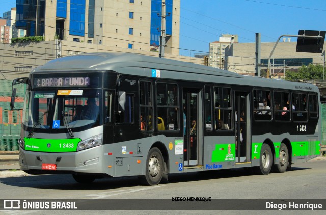 Viação Gato Preto 1 2433 na cidade de São Paulo, São Paulo, Brasil, por Diego Henrique. Número da foto: #12303933.