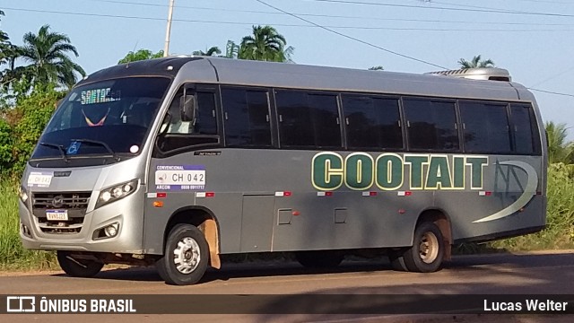 COOTAIT - Cooperativa de Transporte Rodoviário de Passageiros CH 042 na cidade de Santarém, Pará, Brasil, por Lucas Welter. Número da foto: #12304697.