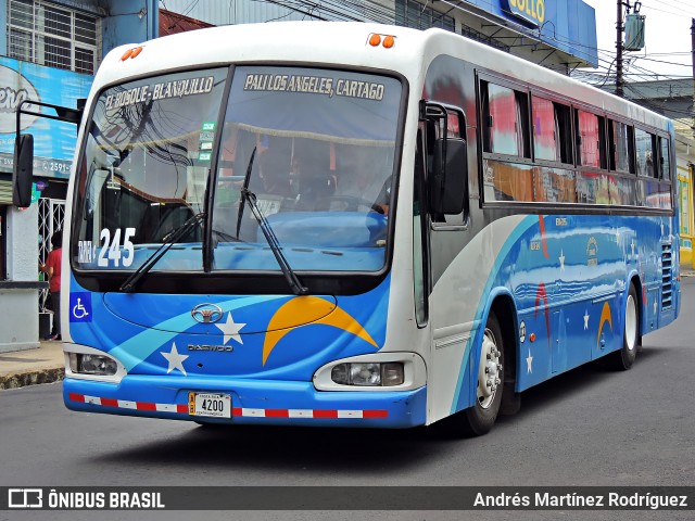 Autotransportes Granados Contreras 02 na cidade de Cartago, Cartago, Costa Rica, por Andrés Martínez Rodríguez. Número da foto: #12304835.