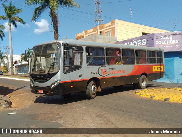 Viação Veronese 2235 na cidade de Quirinópolis, Goiás, Brasil, por Jonas Miranda. Número da foto: #12302728.