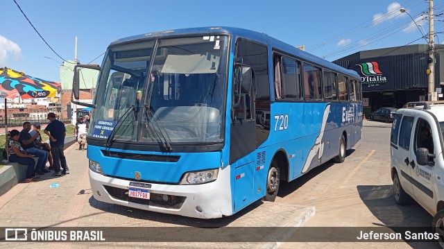 Exdil - Expresso Divinopolitano 720 na cidade de Salinas, Minas Gerais, Brasil, por Jeferson Santos. Número da foto: #12302079.