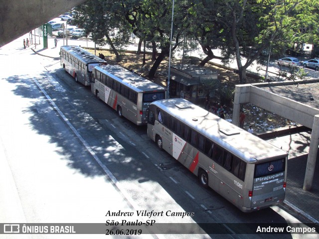 Viação Pirajuçara 11.081 na cidade de São Paulo, São Paulo, Brasil, por Andrew Campos. Número da foto: #12307623.