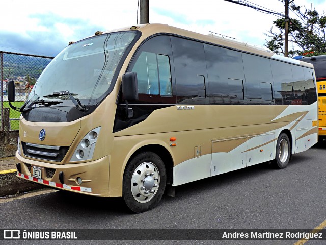 Autobuses sin identificación - Costa Rica 00 na cidade de Cartago, Cartago, Costa Rica, por Andrés Martínez Rodríguez. Número da foto: #12307166.