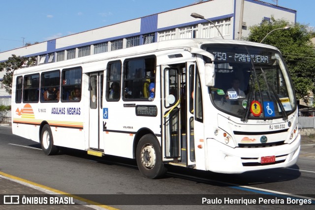 Viação Agulhas Negras RJ 169.032 na cidade de Volta Redonda, Rio de Janeiro, Brasil, por Paulo Henrique Pereira Borges. Número da foto: #12307375.