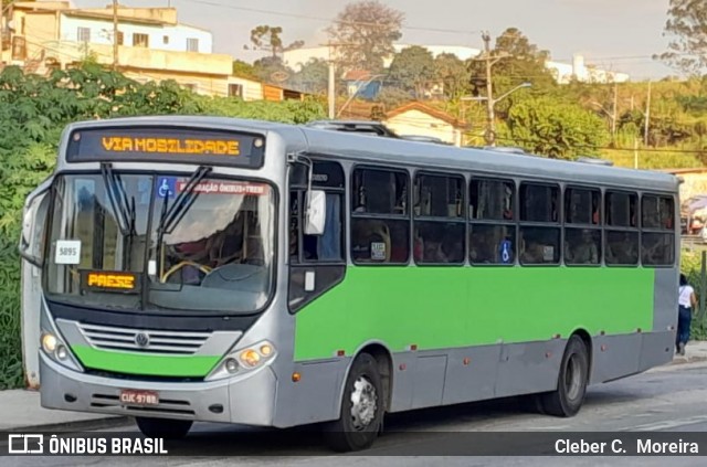 BBTT - Benfica Barueri Transporte e Turismo 5895 na cidade de Itapevi, São Paulo, Brasil, por Cleber C.  Moreira. Número da foto: #12306721.
