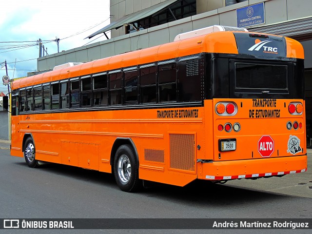 TRC 00 na cidade de Cartago, Cartago, Costa Rica, por Andrés Martínez Rodríguez. Número da foto: #12309634.