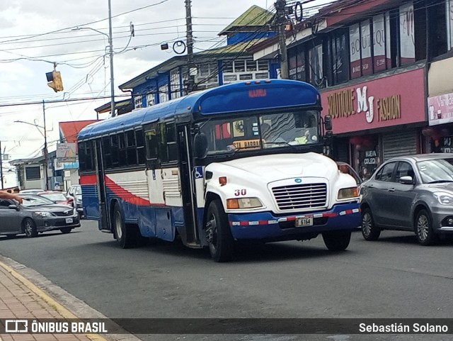 Alpizar 30 na cidade de Santa Bárbara, Santa Bárbara, Heredia, Costa Rica, por Sebastián Solano. Número da foto: #12312345.