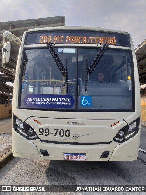 Auto Viação São José dos Pinhais 99-700 na cidade de São José dos Pinhais, Paraná, Brasil, por JONATHAN EDUARDO CANTOR. Número da foto: #12310762.