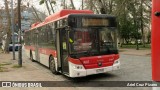 Buses Omega 7017 na cidade de Santiago, Santiago, Metropolitana de Santiago, Chile, por Ariel Cruz Pizarro. Número da foto: #12311818.