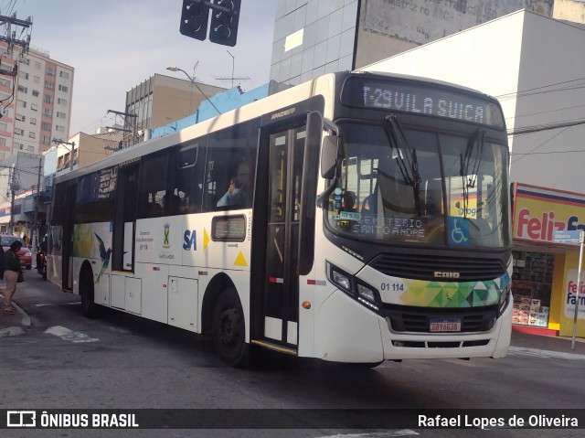 Viação Guaianazes 01 114 na cidade de Santo André, São Paulo, Brasil, por Rafael Lopes de Oliveira. Número da foto: #12315348.