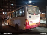 Petro Ita Transportes Coletivos de Passageiros 2093 na cidade de Petrópolis, Rio de Janeiro, Brasil, por Kevin Bryan. Número da foto: #:id.