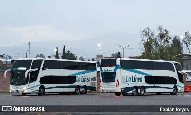 La Línea 20128 na cidade de Morelia, Michoacán, México, por Fabián Reyes. Número da foto: #12374613.