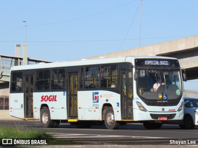SOGIL - Sociedade de Ônibus Gigante Ltda. 5166 na cidade de Porto Alegre, Rio Grande do Sul, Brasil, por Shayan Lee. Número da foto: #12373479.