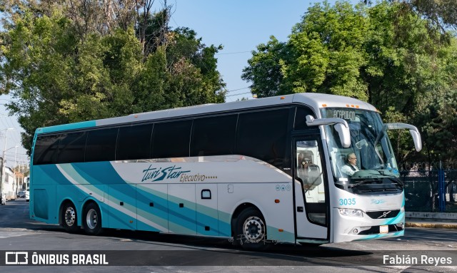 Turistar 3035 na cidade de Gustavo A. Madero, Ciudad de México, México, por Fabián Reyes. Número da foto: #12374370.