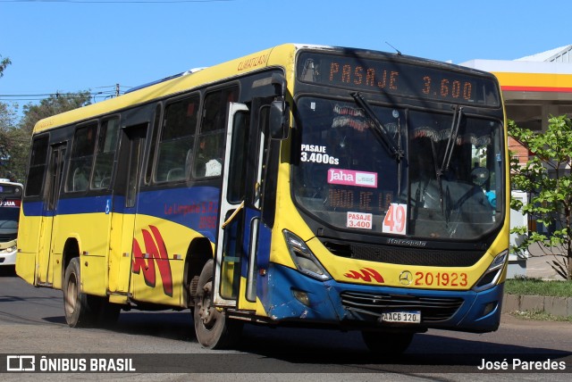 La Limpeña S.R.L. - Línea 49 201923 na cidade de San Lorenzo, Central, Paraguai, por José Paredes. Número da foto: #12375638.