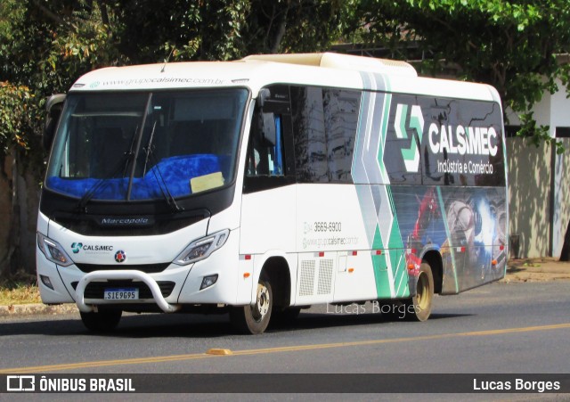 Calsimec Indústria e Comércio 9G95 na cidade de Araxá, Minas Gerais, Brasil, por Lucas Borges . Número da foto: #12397892.