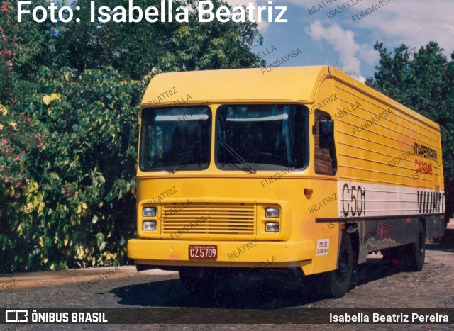 Viação Itapemirim C 501 na cidade de Cachoeiro de Itapemirim, Espírito Santo, Brasil, por Isabella Beatriz Pereira. Número da foto: #12400393.