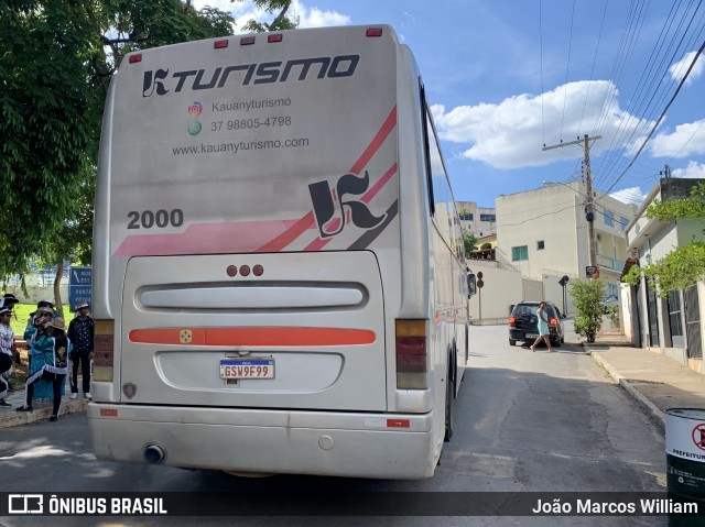 Kauany Turismo 2000 na cidade de Leandro Ferreira, Minas Gerais, Brasil, por João Marcos William. Número da foto: #12399610.